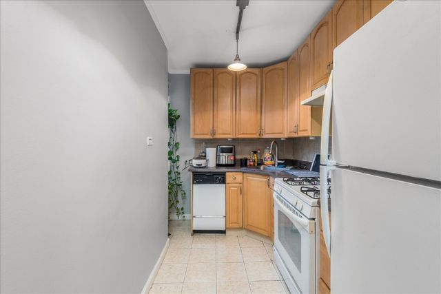 3420 78th St Apt 2J, New York City, NY 11372