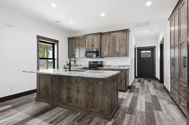 11982 Gaiety Lane, Carthage, MO 64836