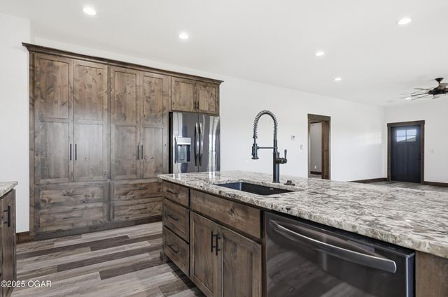 11982 Gaiety Lane, Carthage, MO 64836