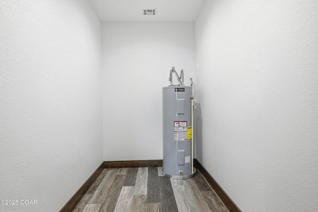 11982 Gaiety Lane, Carthage, MO 64836