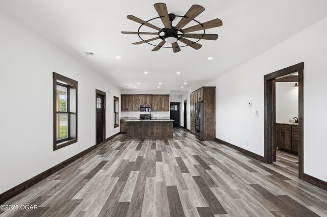 11982 Gaiety Lane, Carthage, MO 64836