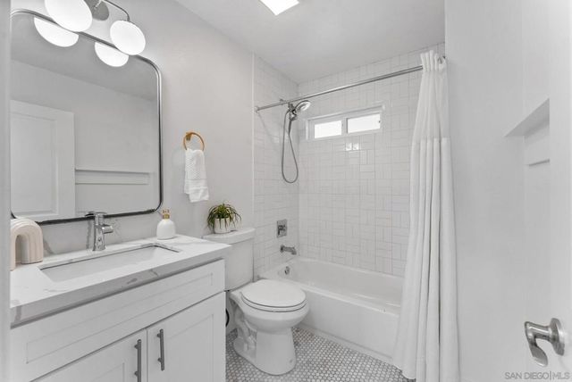 703 40th St, San Diego, CA 92102