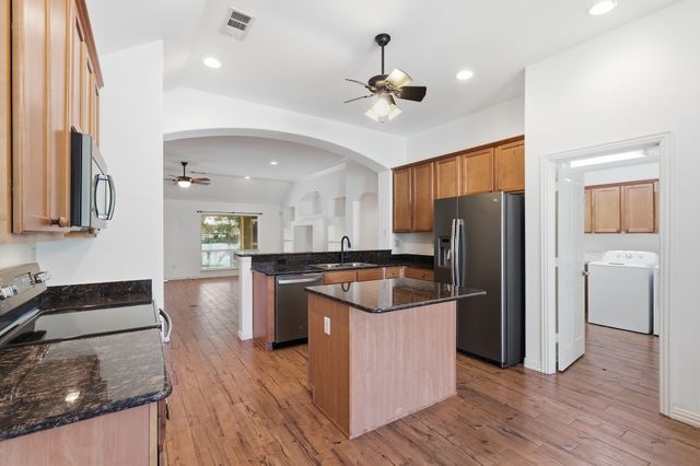 10509 Cascade Drive, Denton, TX 76207