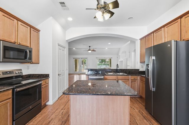 10509 Cascade Drive, Denton, TX 76207