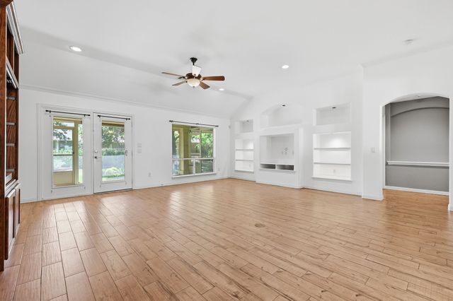 10509 Cascade Drive, Denton, TX 76207