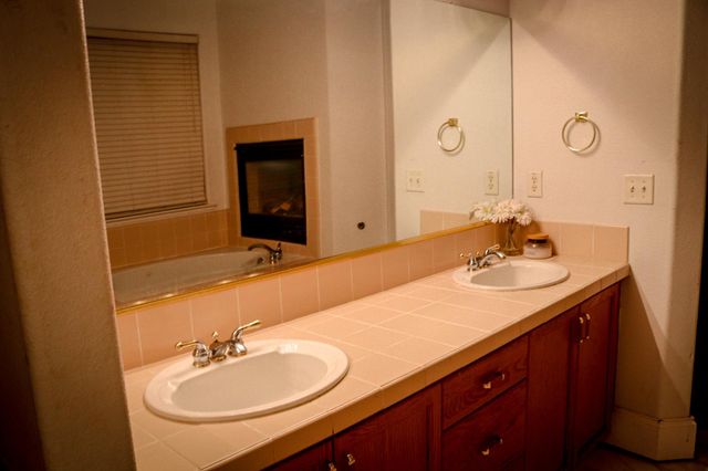 2027 E Eclipse Avenue, Fresno, CA 93720