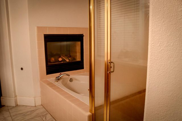 2027 E Eclipse Avenue, Fresno, CA 93720