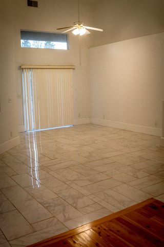 2027 E Eclipse Avenue, Fresno, CA 93720