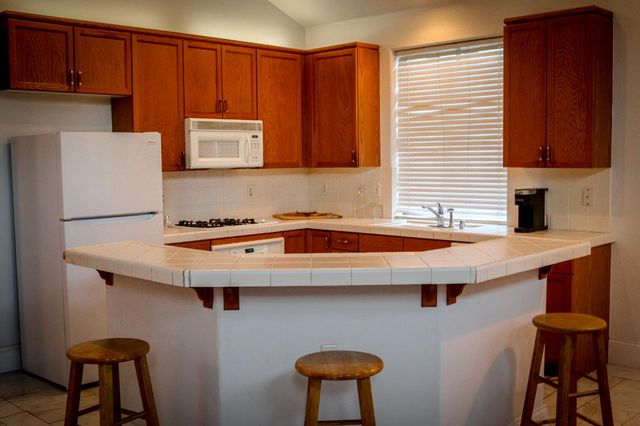 2027 E Eclipse Avenue, Fresno, CA 93720