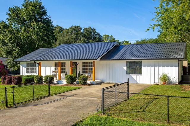 6003 Shirley Pond Road, Harrison, TN 37341