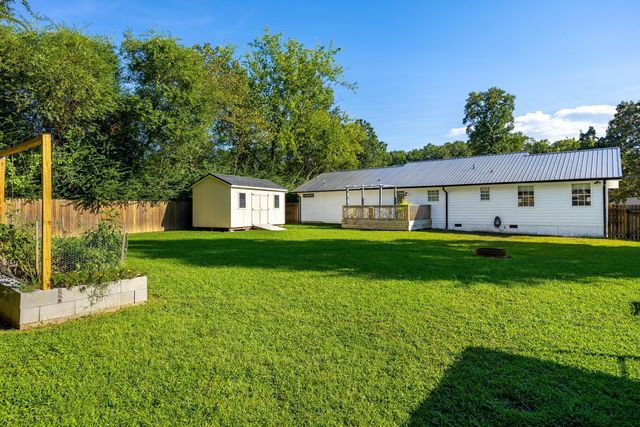 6003 Shirley Pond Road, Harrison, TN 37341