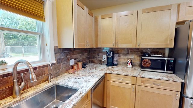 1404 S China, Brady, TX 76825