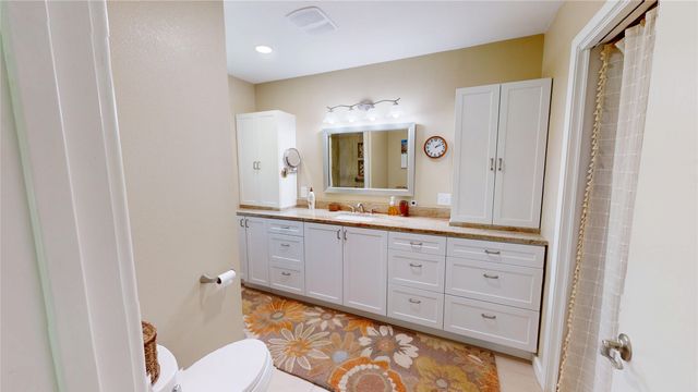 1404 S China, Brady, TX 76825