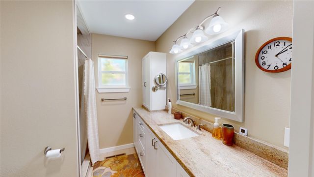 1404 S China, Brady, TX 76825