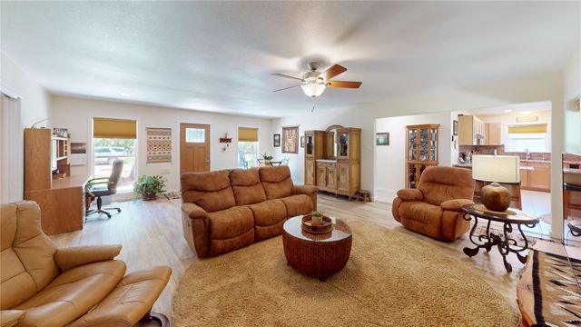 1404 S China, Brady, TX 76825