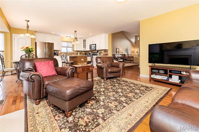 543 Coachgate Court, Ballwin, MO 63021