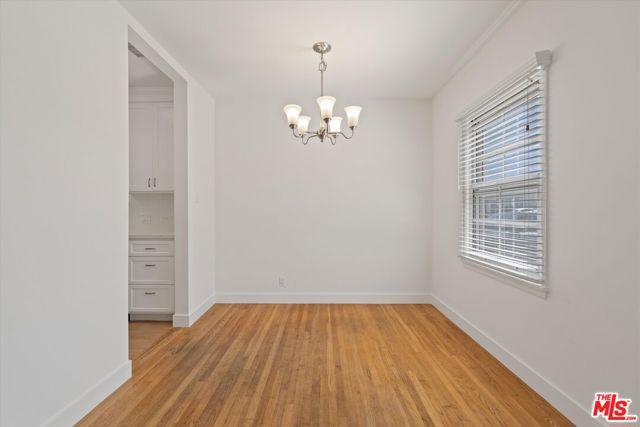 6711 W 87th Place, Los Angeles, CA 90045