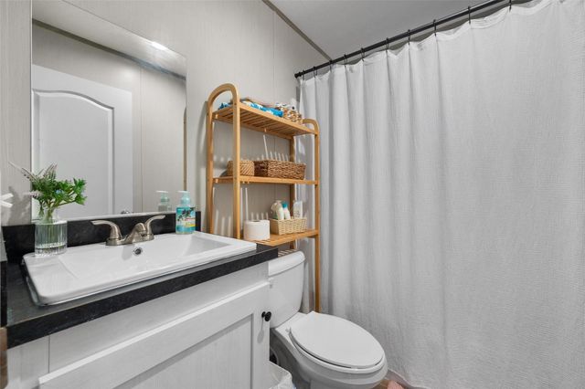 421 S Garitty Street, Frost, TX 76641