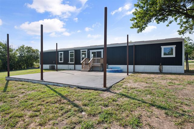 421 S Garitty Street, Frost, TX 76641