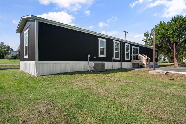 421 S Garitty Street, Frost, TX 76641
