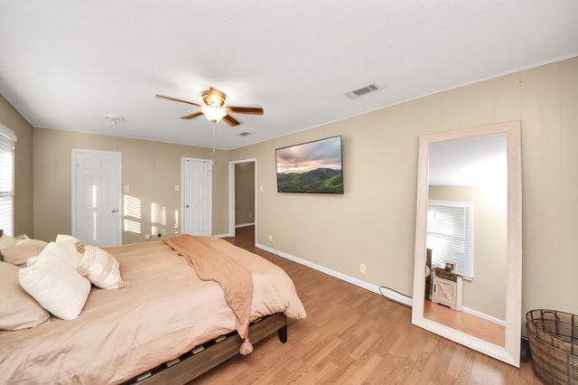 1215 Courtney Drive, Richmond, TX 77469