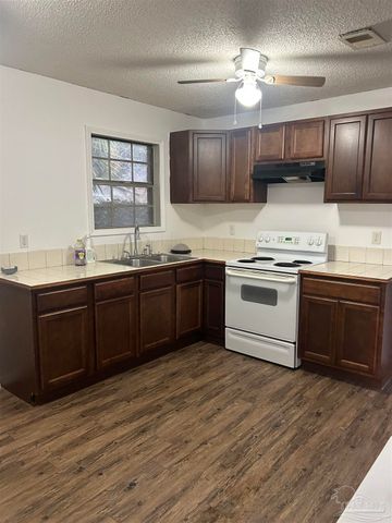 1105 W Strong St, Pensacola, FL 32501