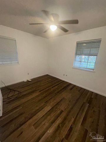 1105 W Strong St, Pensacola, FL 32501