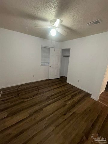 1105 W Strong St, Pensacola, FL 32501