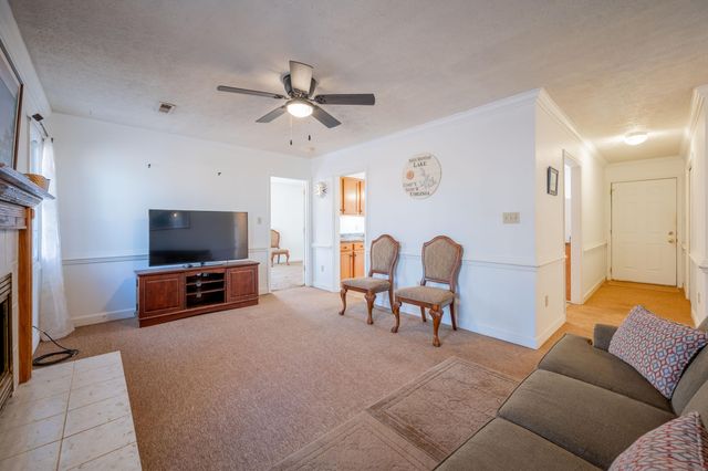 604 Surrey DR, Huddleston, VA 24104