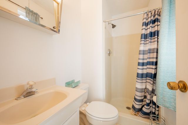 604 Surrey DR, Huddleston, VA 24104