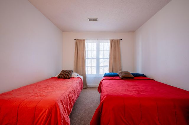 604 Surrey DR, Huddleston, VA 24104