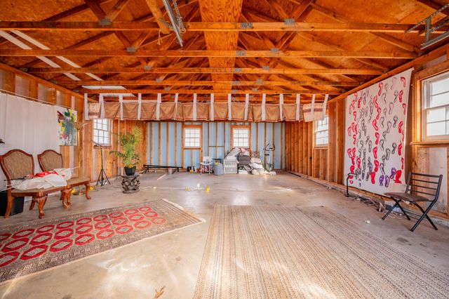 604 Surrey DR, Huddleston, VA 24104