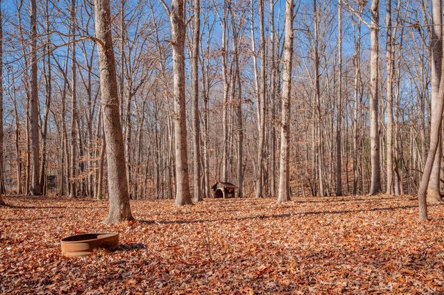 604 Surrey DR, Huddleston, VA 24104