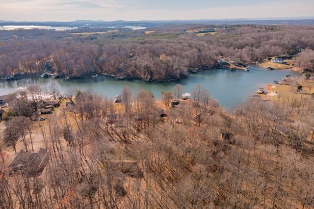 604 Surrey DR, Huddleston, VA 24104