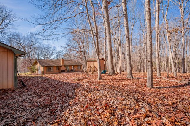 604 Surrey DR, Huddleston, VA 24104