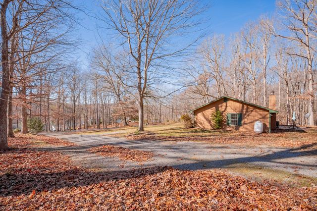 604 Surrey DR, Huddleston, VA 24104