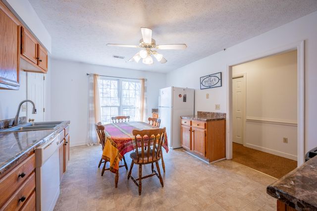 604 Surrey DR, Huddleston, VA 24104