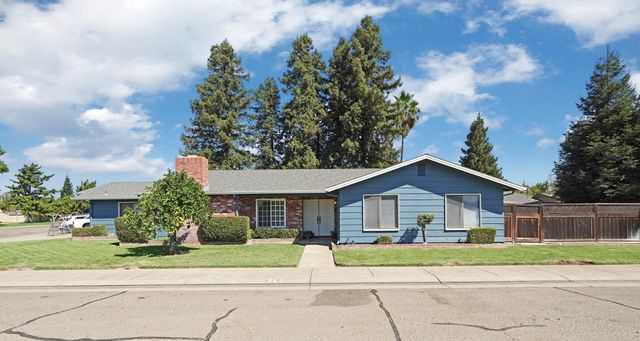 872 Dorchester Cir, Lodi, CA 95240