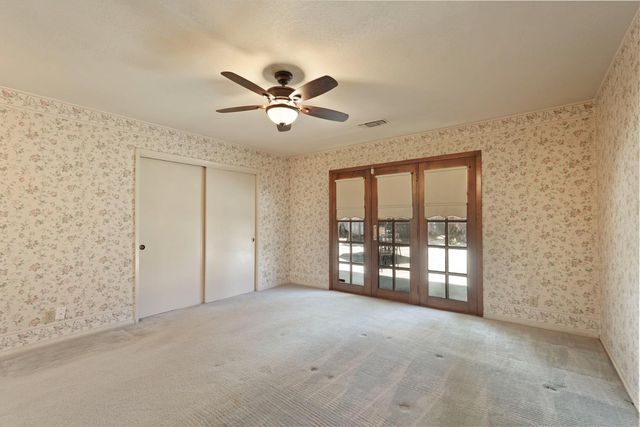 872 Dorchester Cir, Lodi, CA 95240