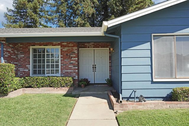 872 Dorchester Cir, Lodi, CA 95240