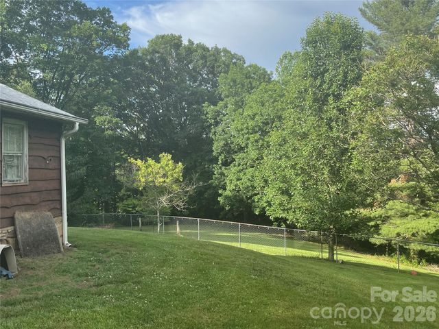 48 Mckinnish Cove Drive, Asheville, NC 28806