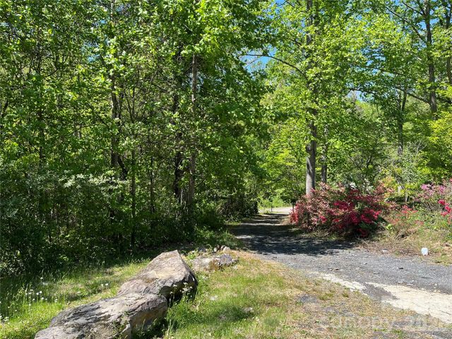 48 Mckinnish Cove Drive, Asheville, NC 28806