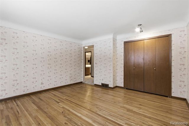 6525 Norton Drive, Troy, MI 48085