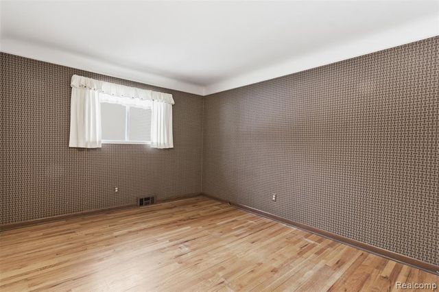 6525 Norton Drive, Troy, MI 48085