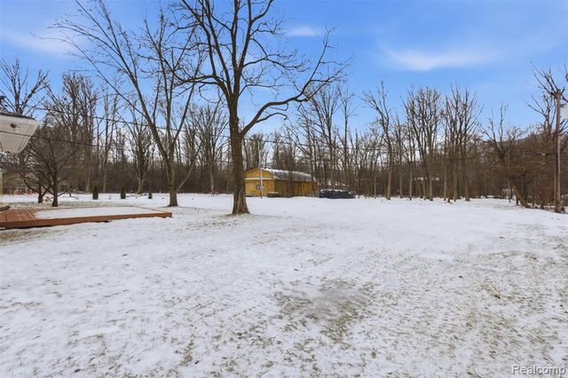 6525 Norton Drive, Troy, MI 48085