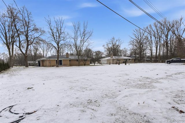 6525 Norton Drive, Troy, MI 48085