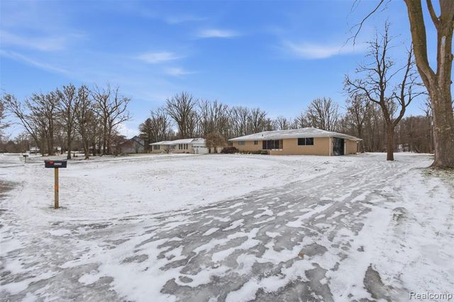 6525 Norton Drive, Troy, MI 48085