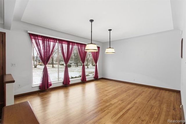 6525 Norton Drive, Troy, MI 48085