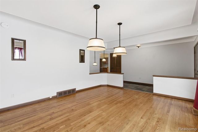 6525 Norton Drive, Troy, MI 48085