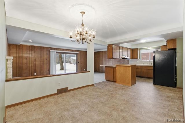 6525 Norton Drive, Troy, MI 48085